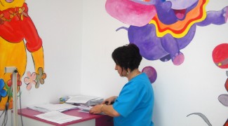Fumatul activ sau pasiv îi poate predispune pe copiii la afecţiuni grave, iar pe termen lung aceștia pot dezvolta cancer bronhopulmonar